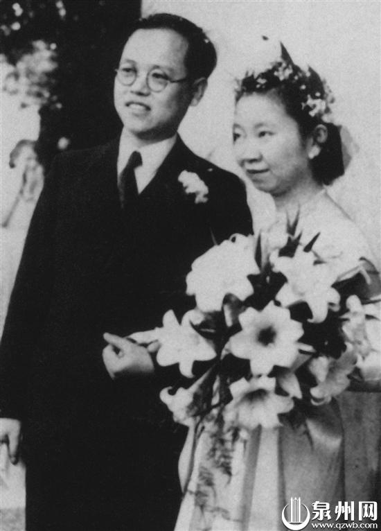 曹天欽、謝希德結婚照(1952年5月17日于英國) 曹天欽、謝希德結婚照(1952年5月17日于英國)